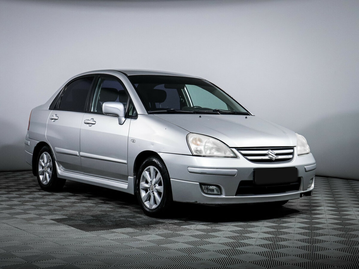 Suzuki Liana