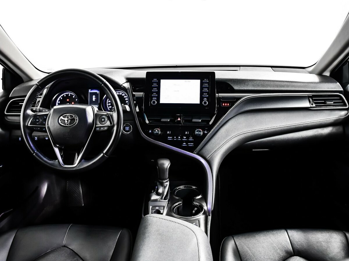 Toyota Camry 2021