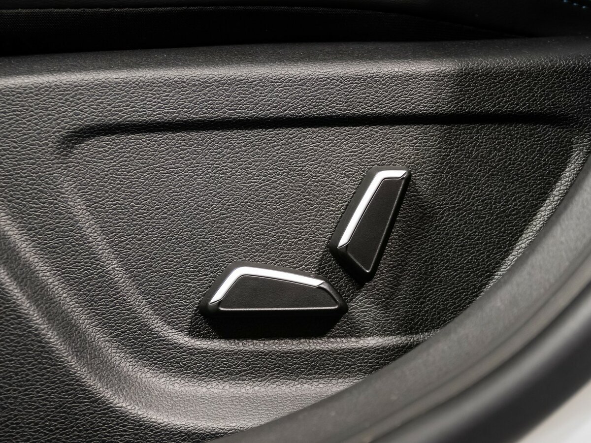 Geely Emgrand 2023