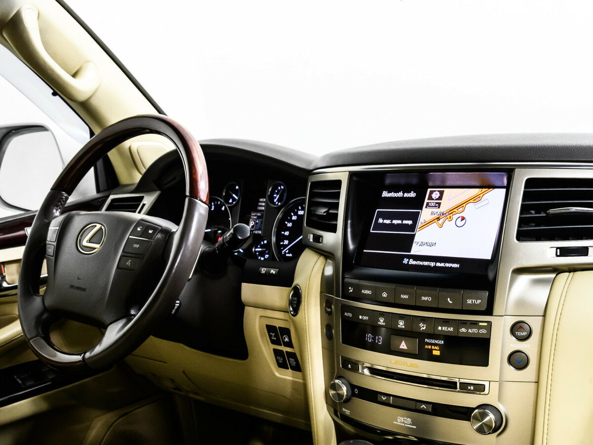 Lexus LX