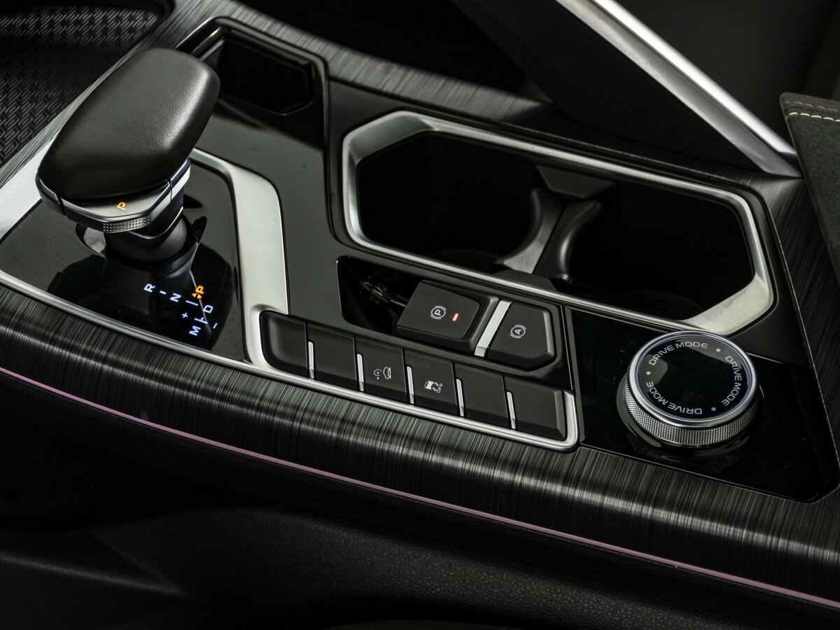 Geely Tugella 2023