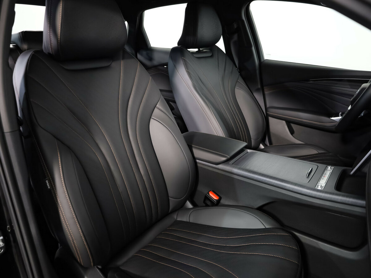Geely Preface 2024