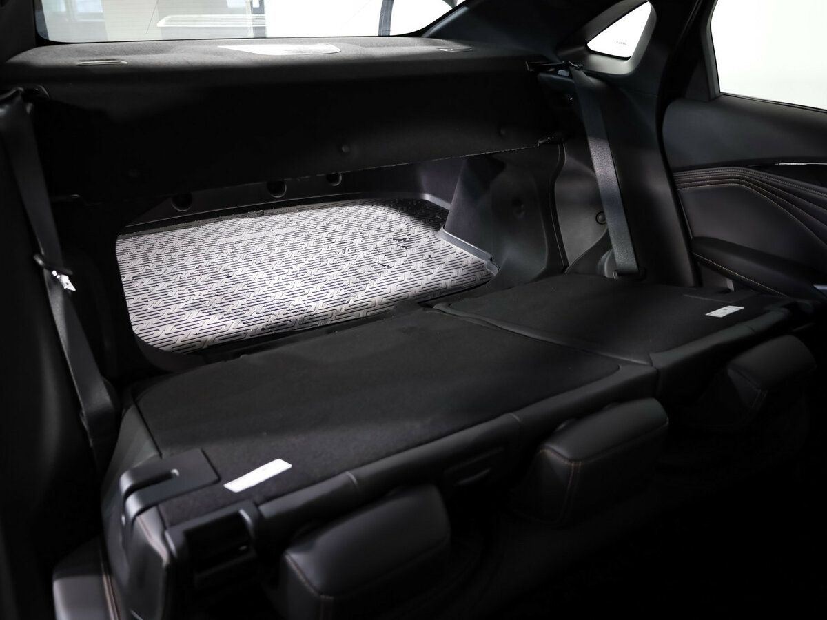 Geely Preface 2024