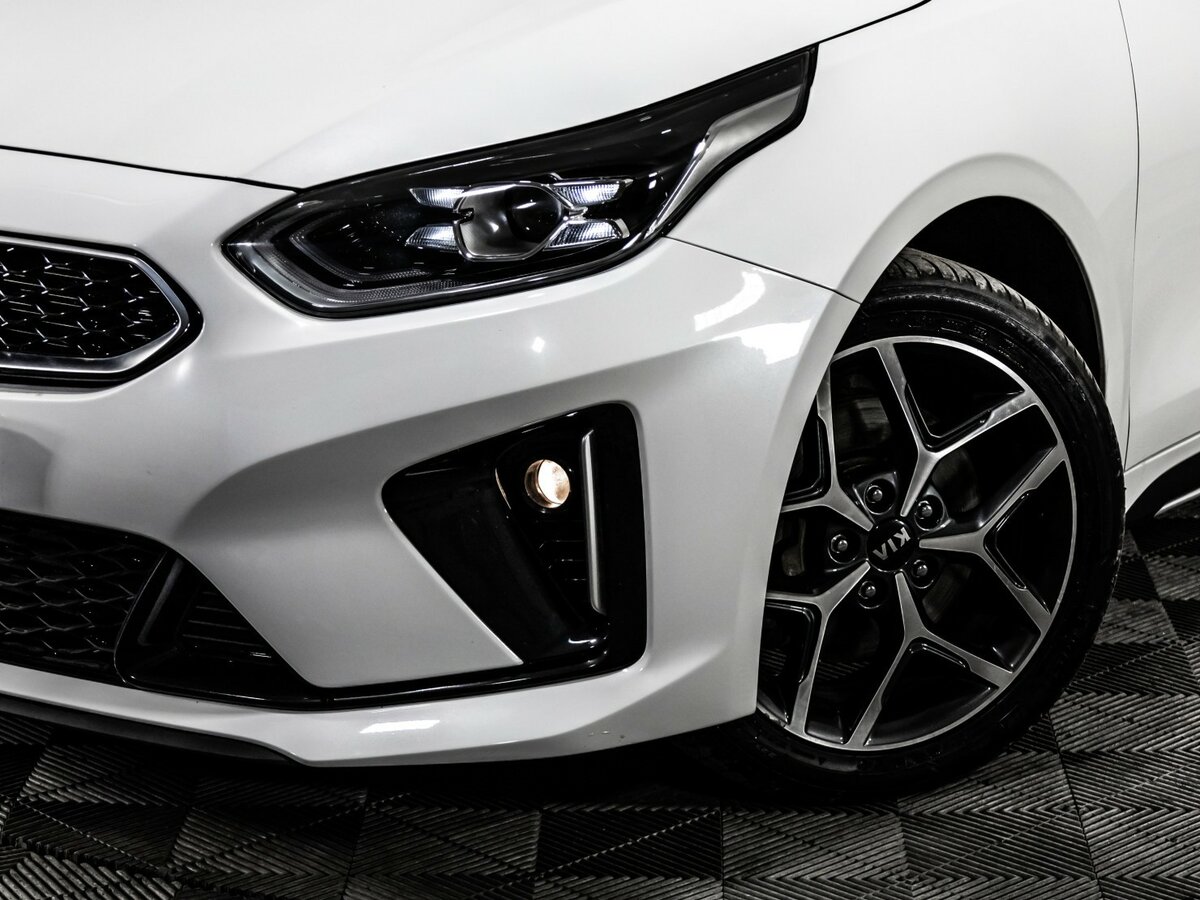 Kia Proceed