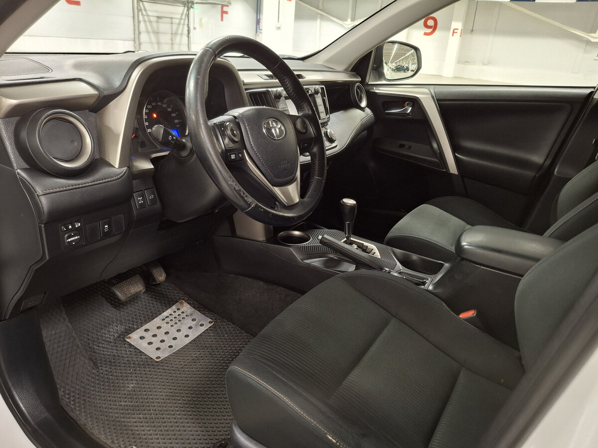 Toyota RAV4 2014