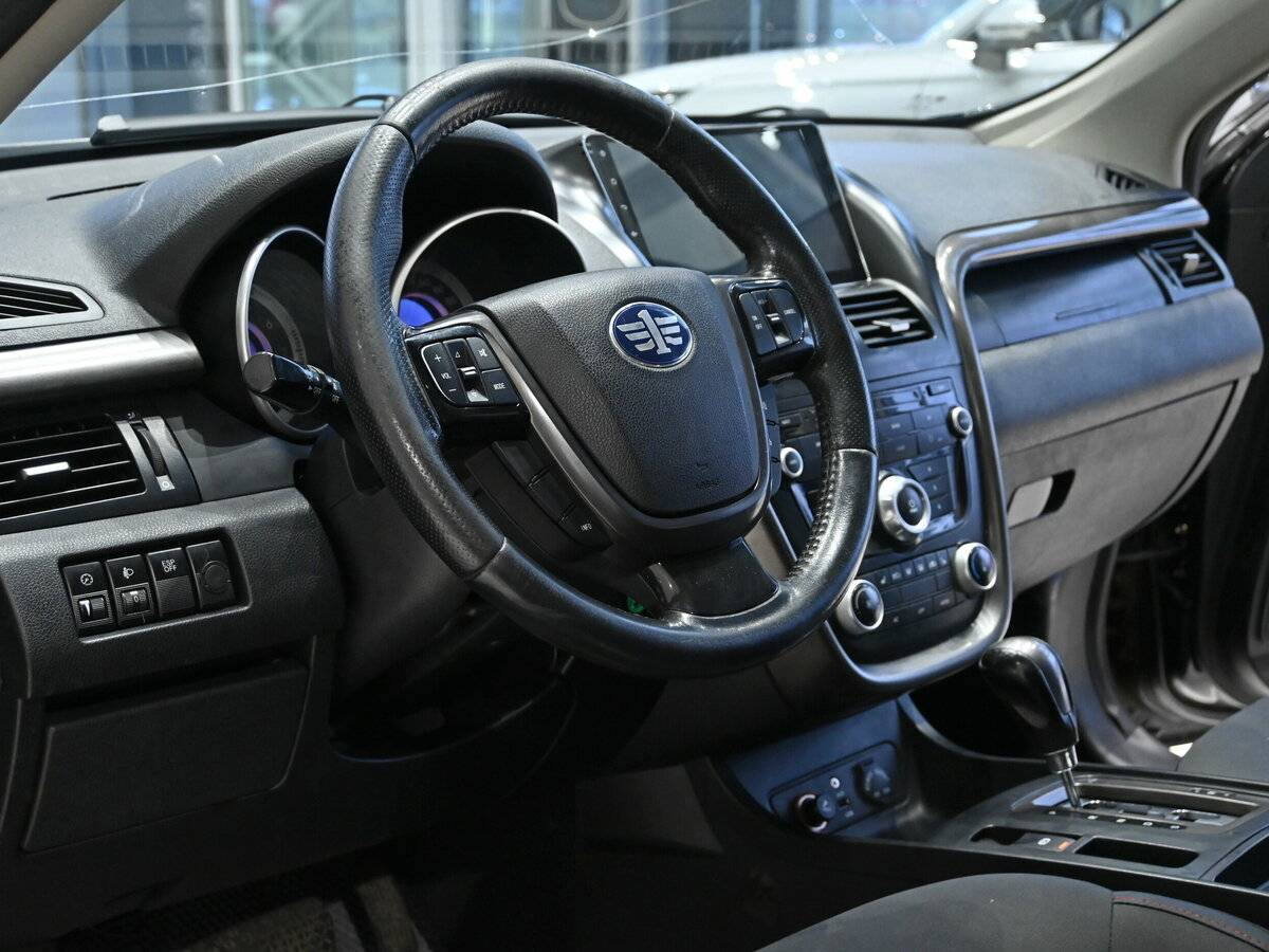 FAW Besturn X80