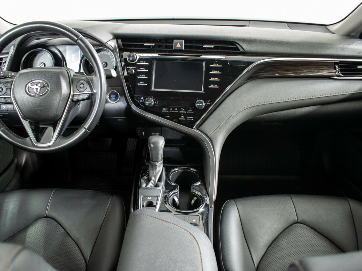Toyota Camry 2020