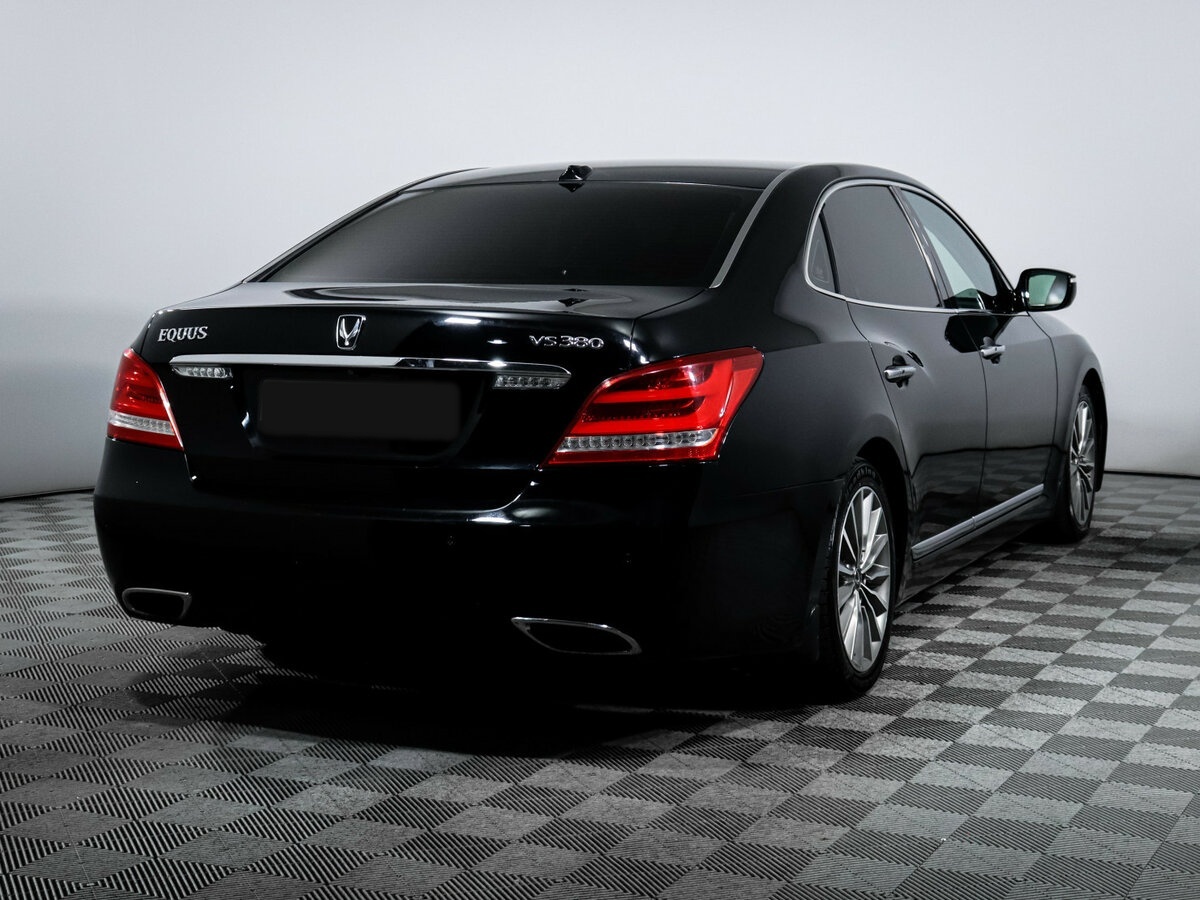 Hyundai Equus