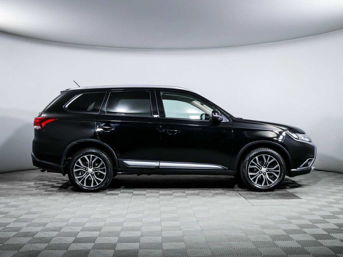 Mitsubishi Outlander 2015