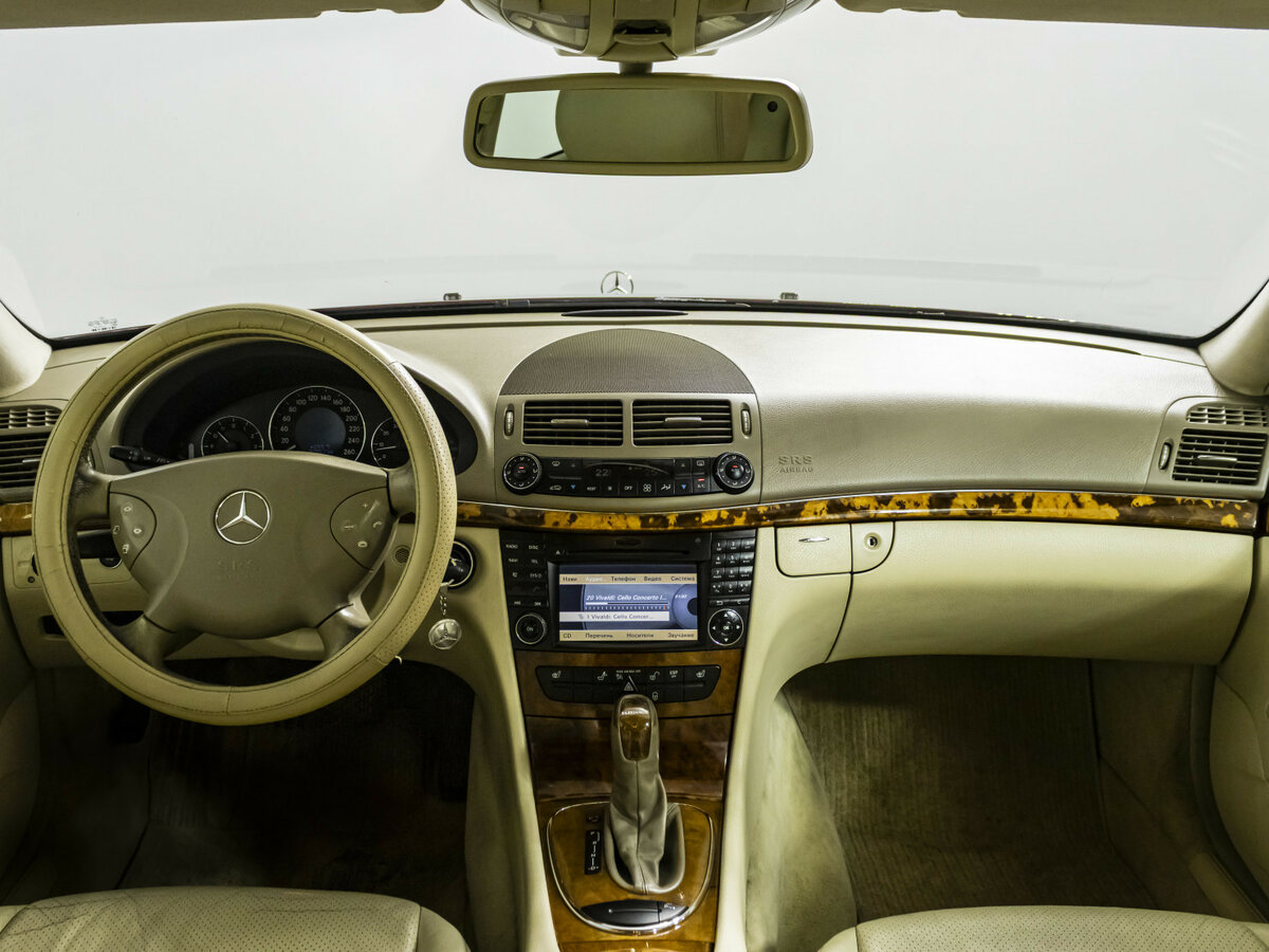 Mercedes-Benz E-Класс