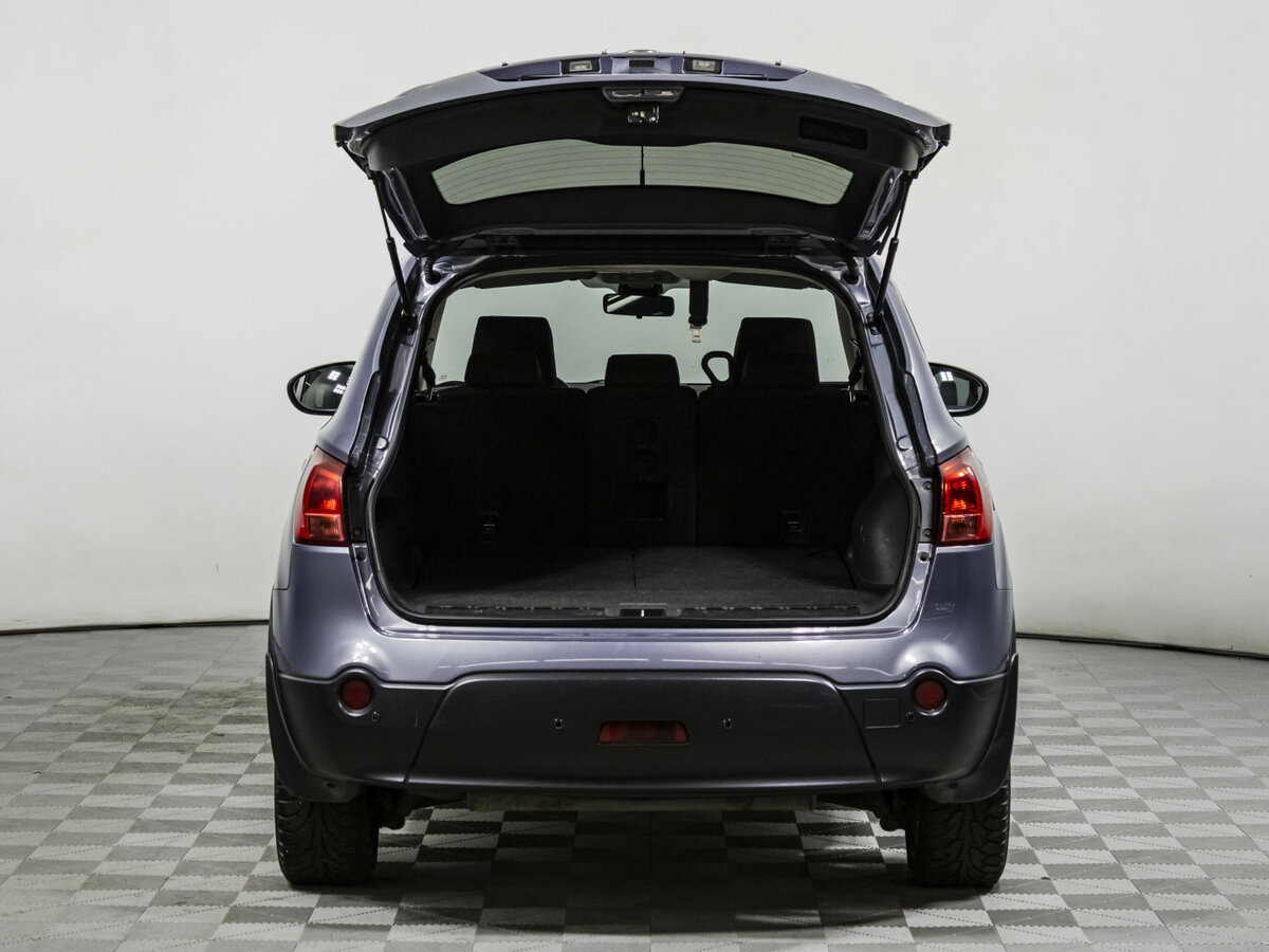 Nissan Qashqai+2 2009