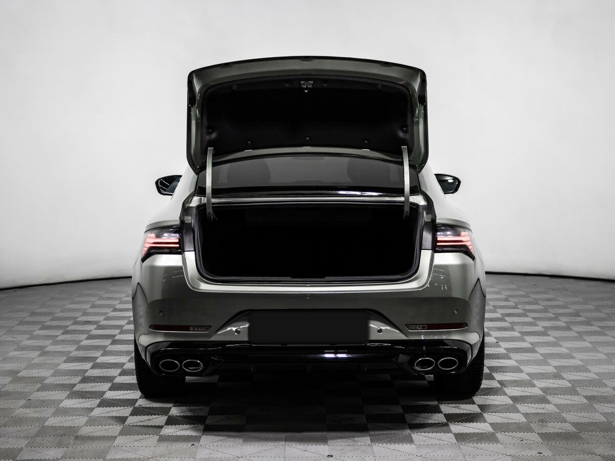 Geely Preface 2024