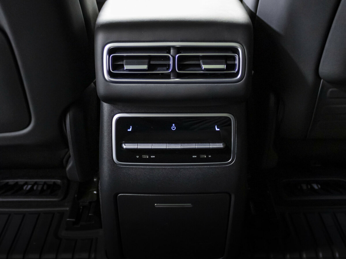 Li Auto (Lixiang) L7 2023