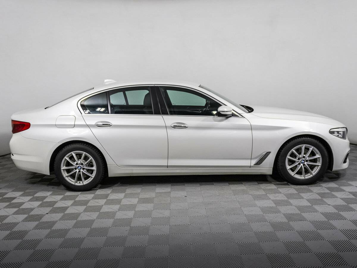 BMW 5 серии 2017