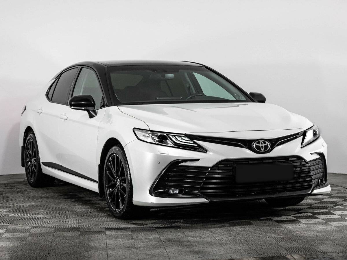 Toyota Camry 2021