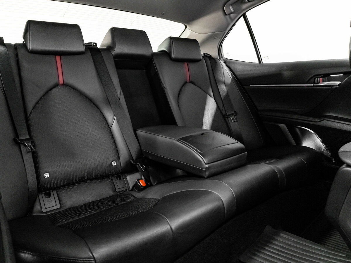Toyota Camry 2021