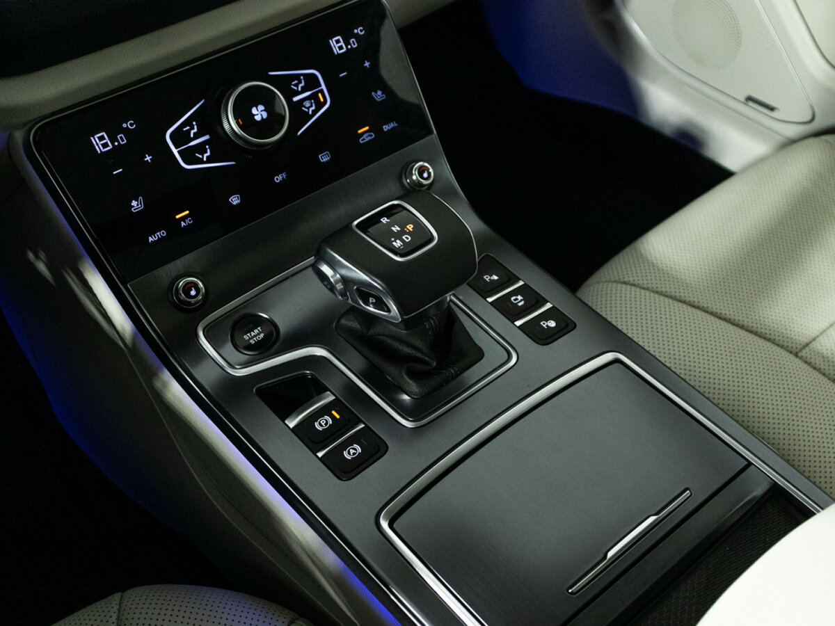 Hongqi H5 2022