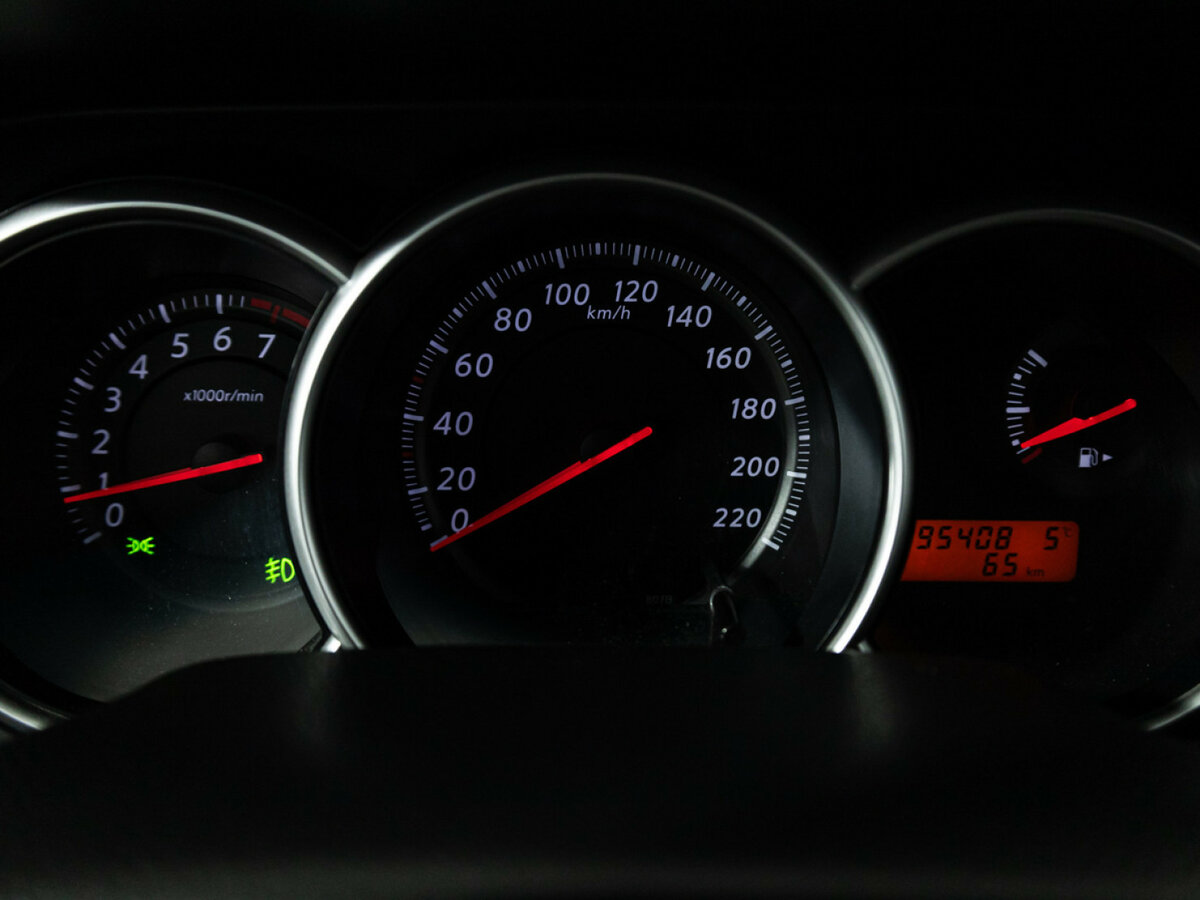 Nissan Tiida 2010