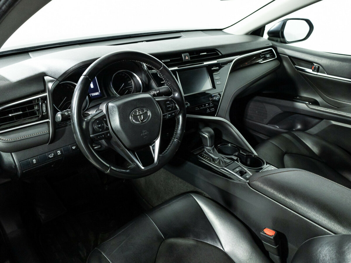 Toyota Camry 2019