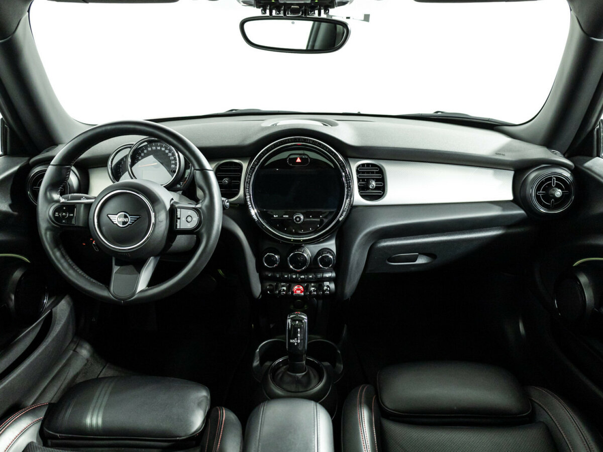 Mini Hatch 2021