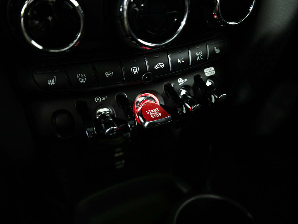 Mini Hatch 2021