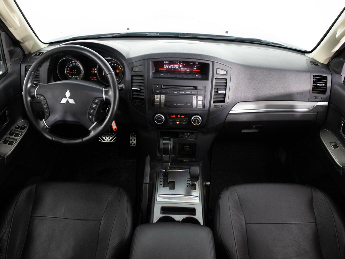 Mitsubishi Pajero 2013