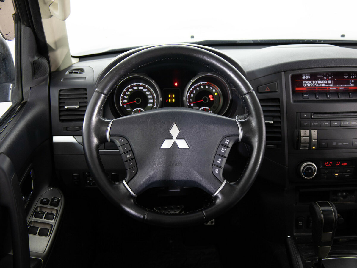 Mitsubishi Pajero 2013