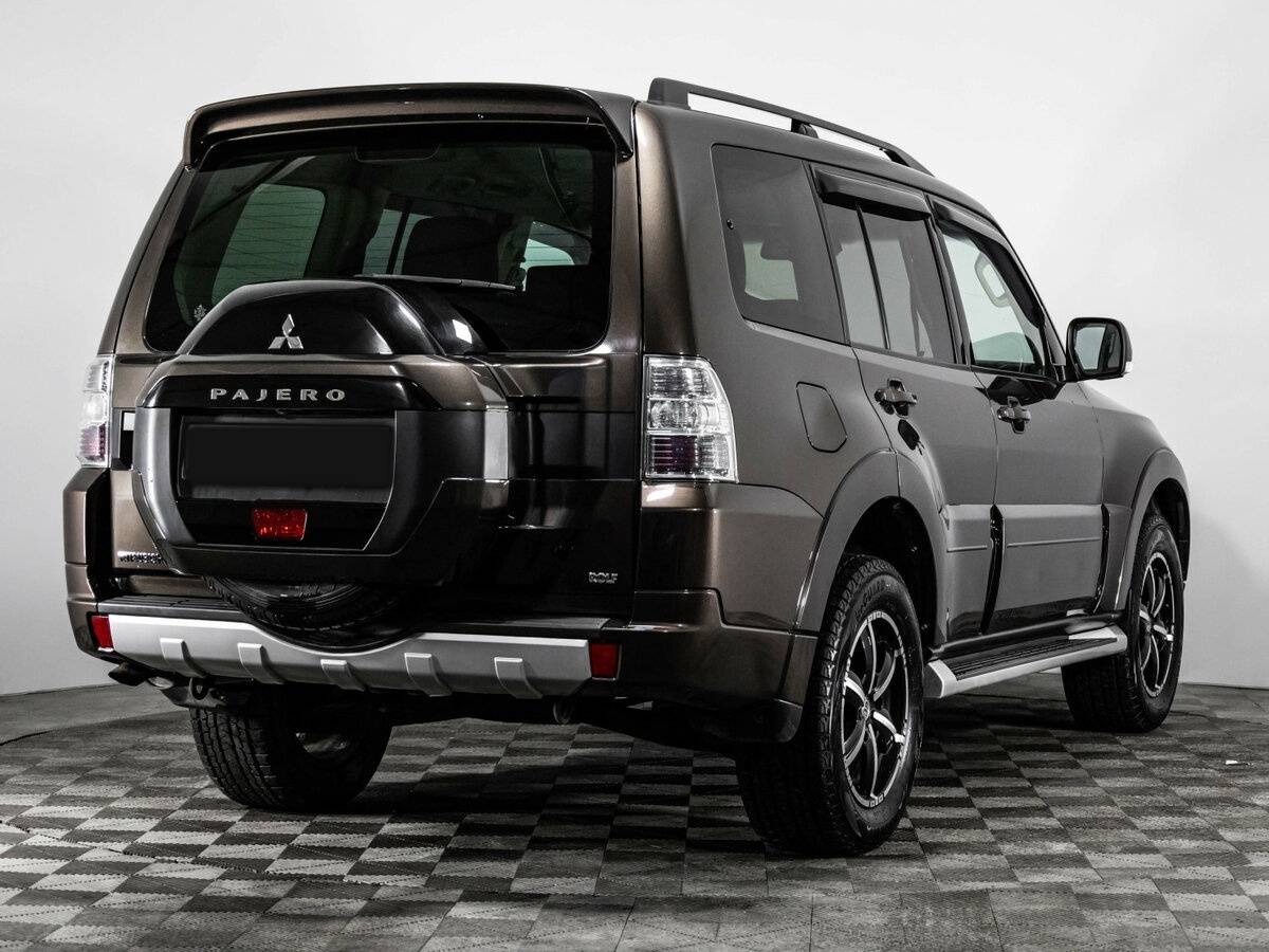 Mitsubishi Pajero 2017