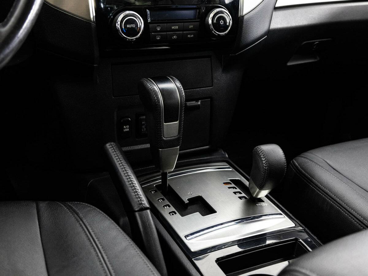 Mitsubishi Pajero 2017