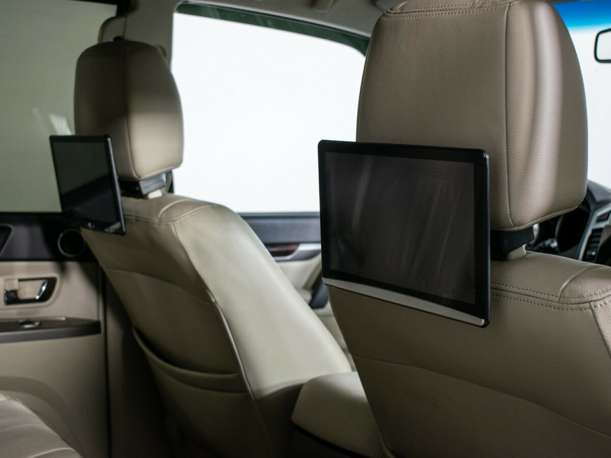 Mitsubishi Pajero 2020