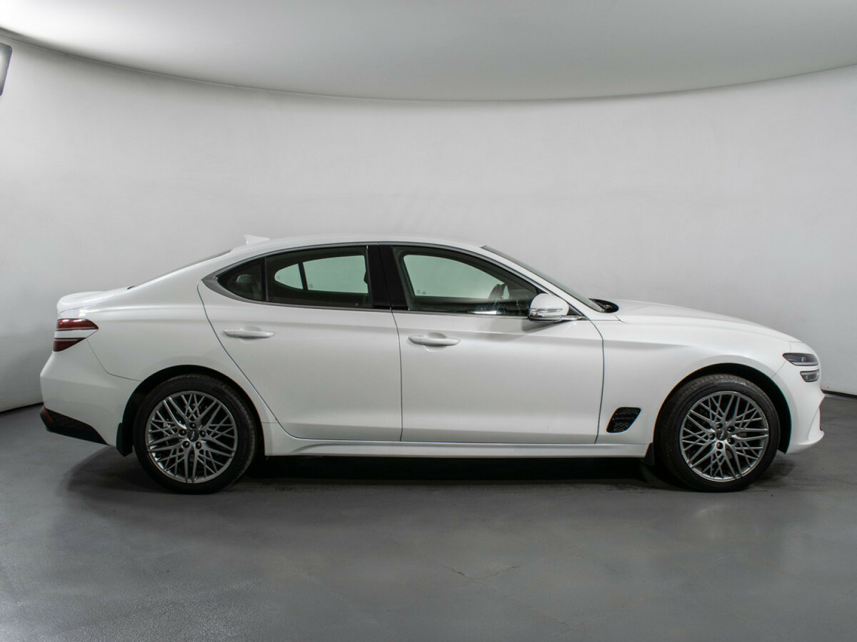 Genesis G70