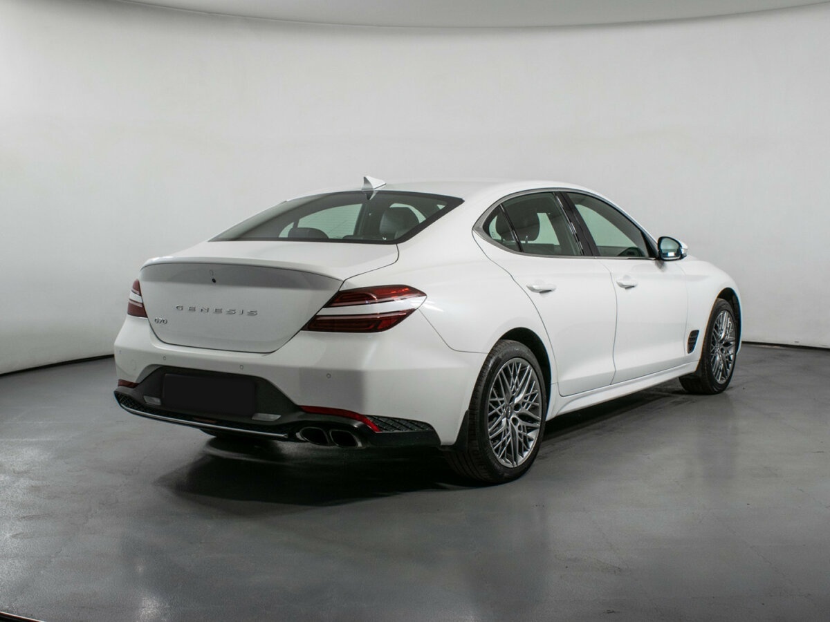 Genesis G70