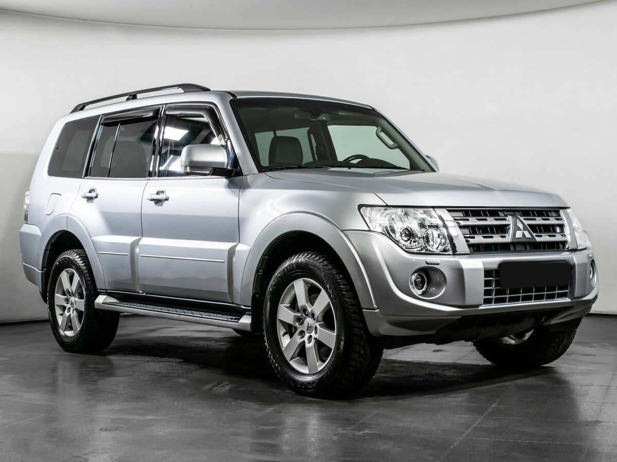 Mitsubishi Pajero 2012