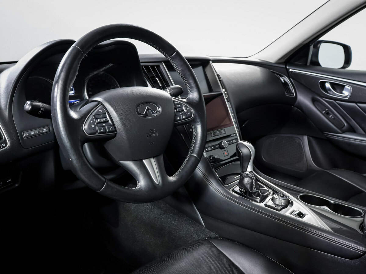 Infiniti Q50 2014