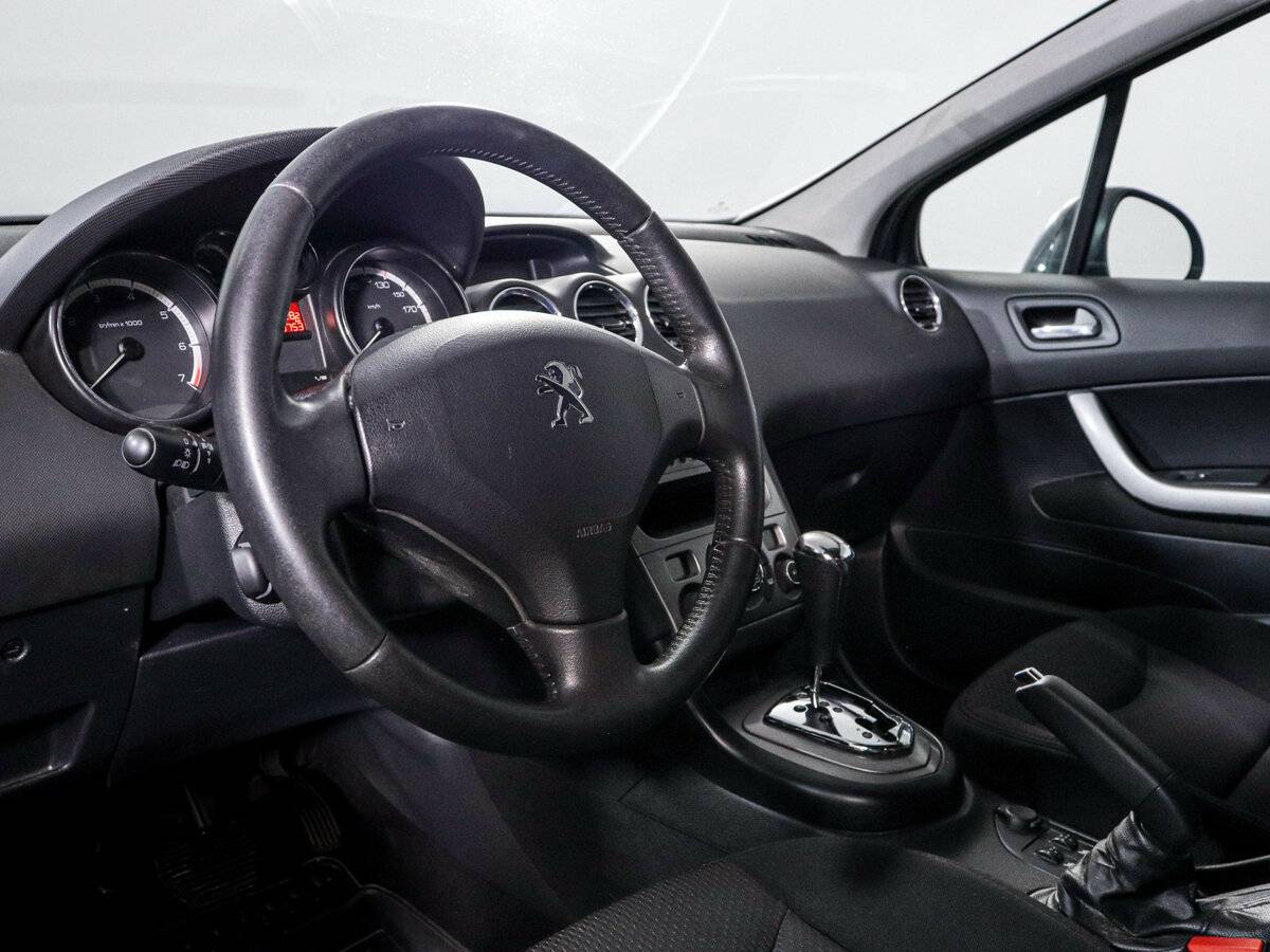 Peugeot 408 2012