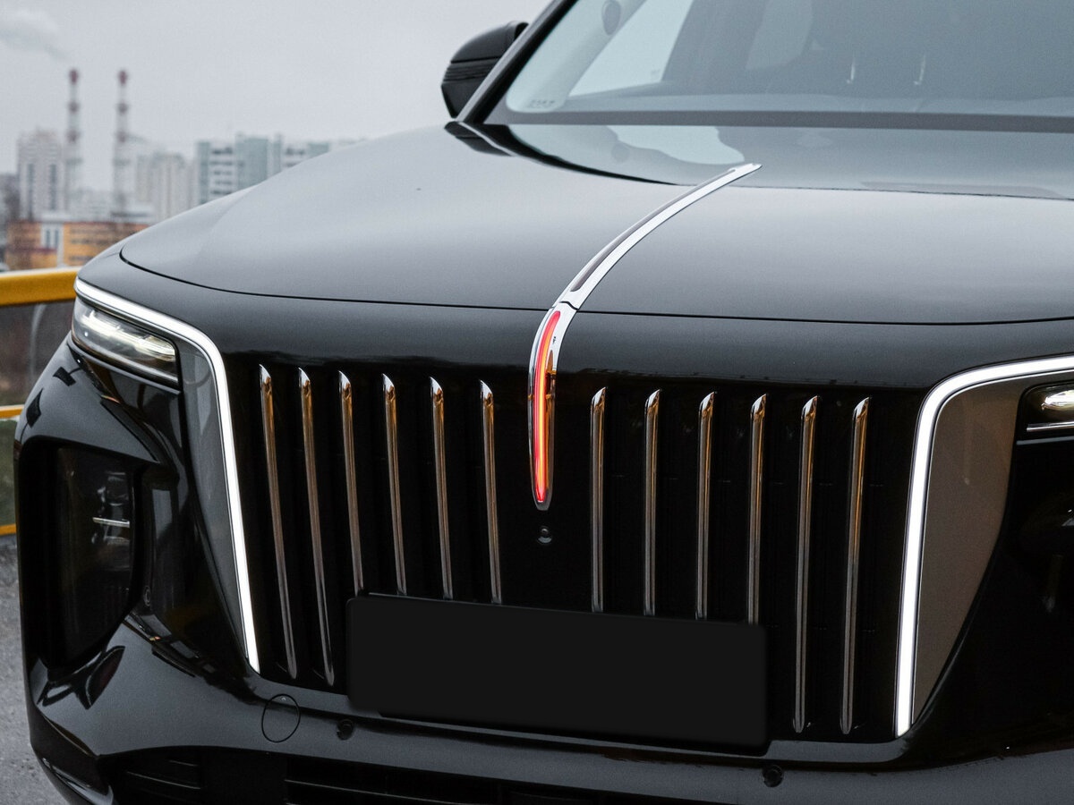 Hongqi E-HS9