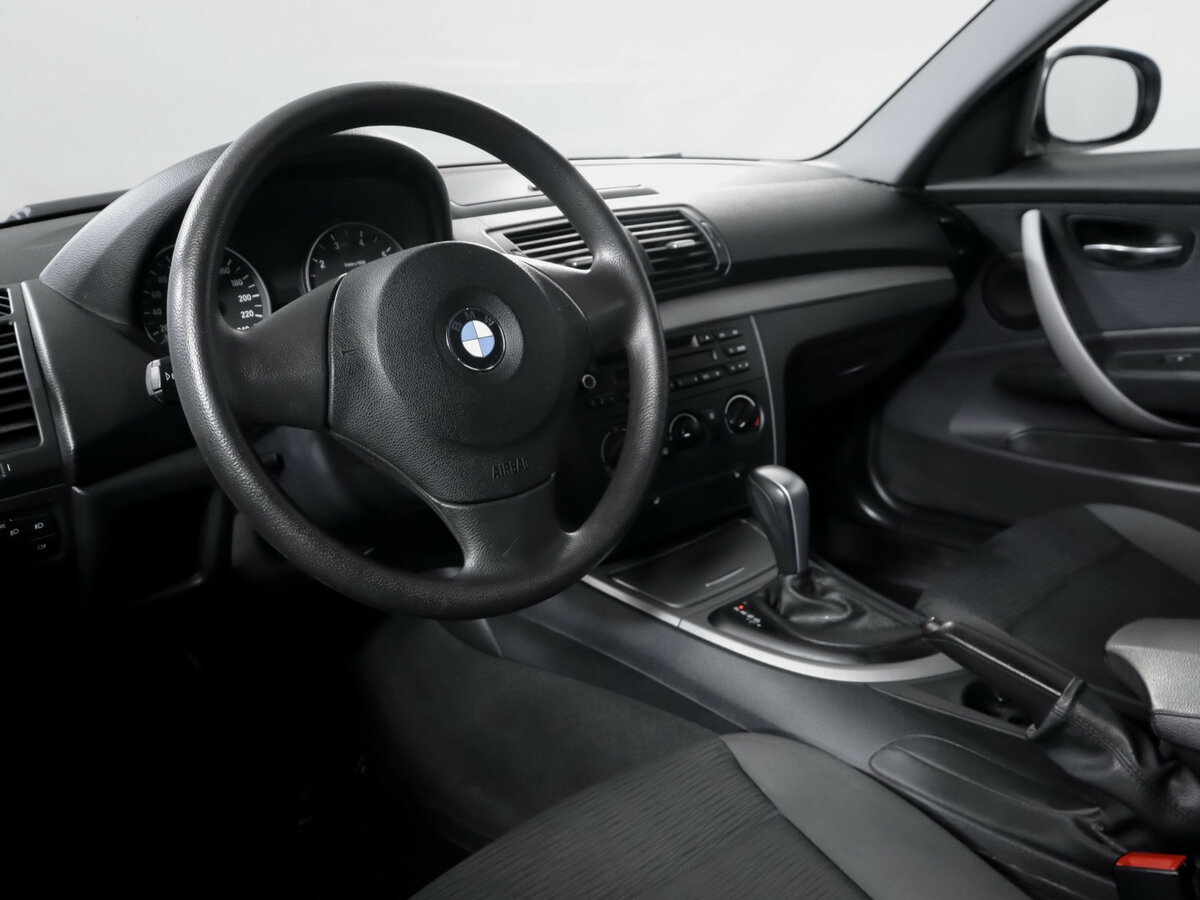 BMW 1 серии 2011