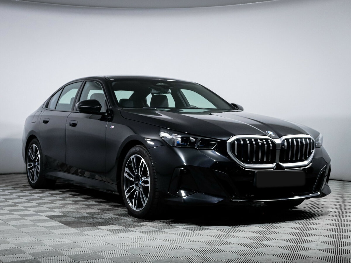 BMW 5 серии 2023