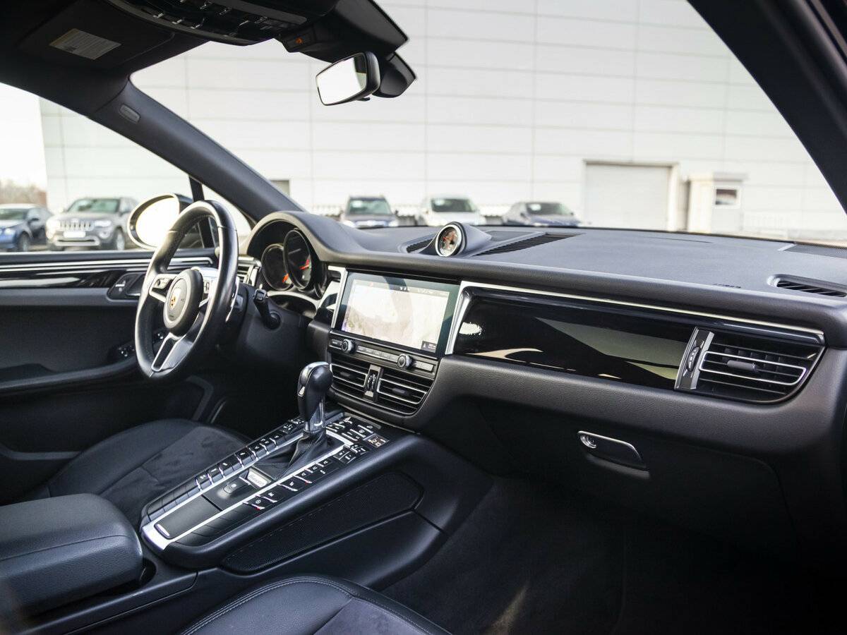 Porsche Macan 2021