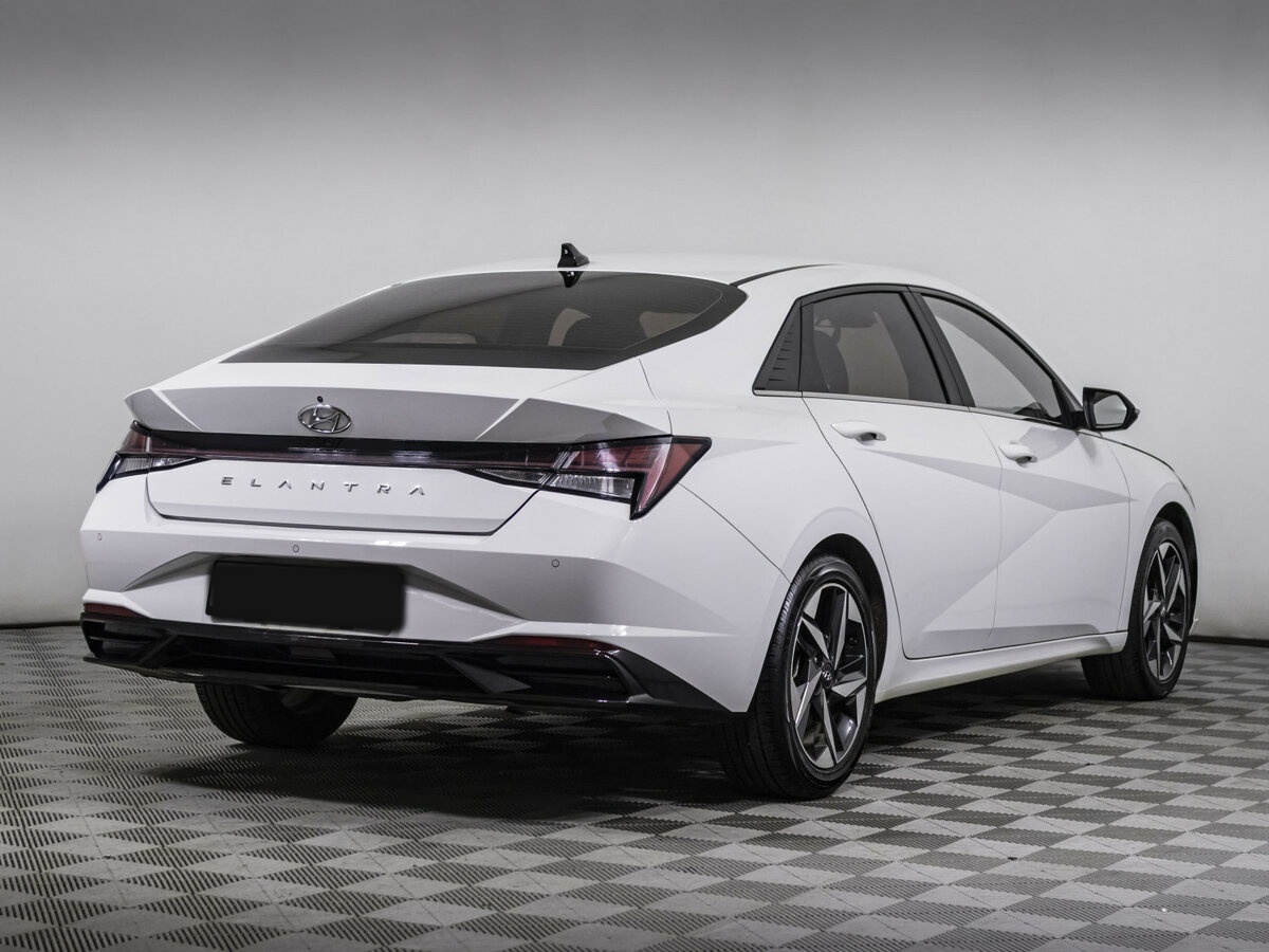 Hyundai Elantra 2021