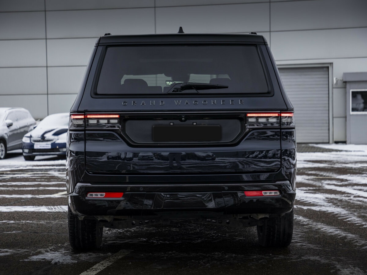Jeep Wagoneer