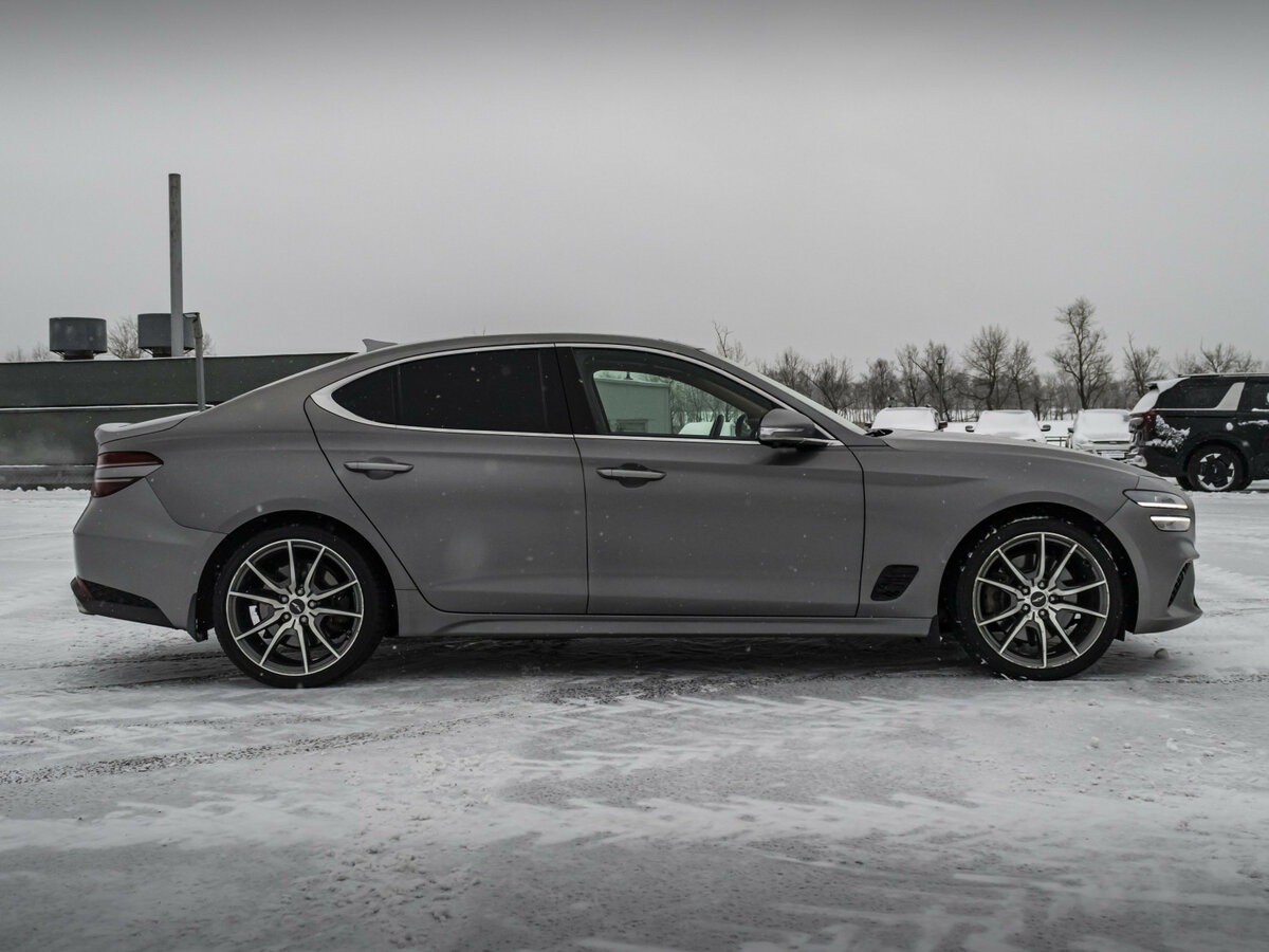 Genesis G70