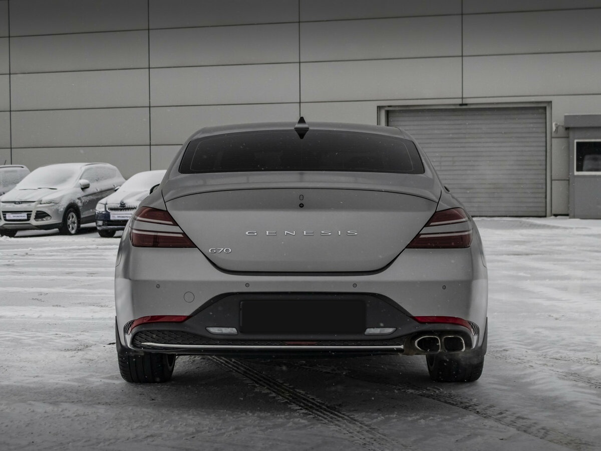 Genesis G70