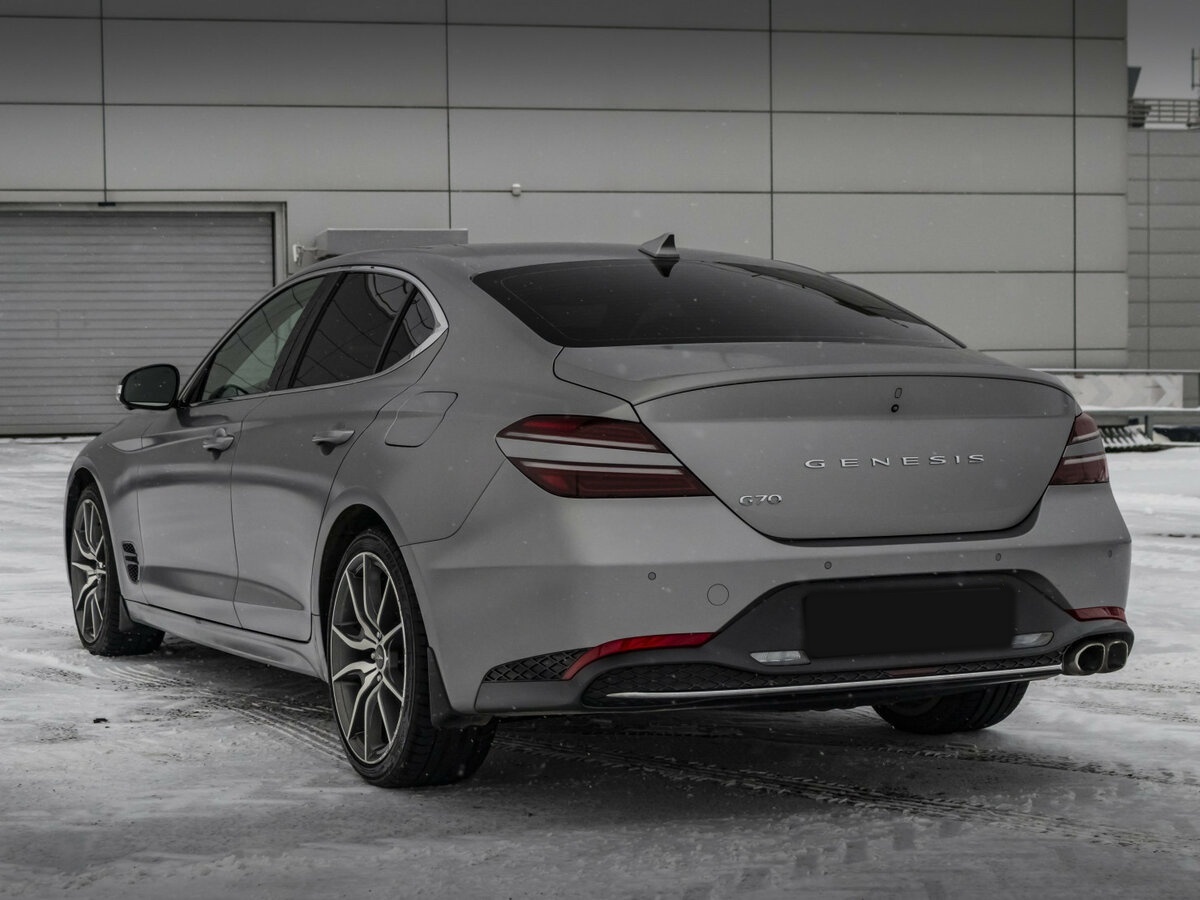 Genesis G70