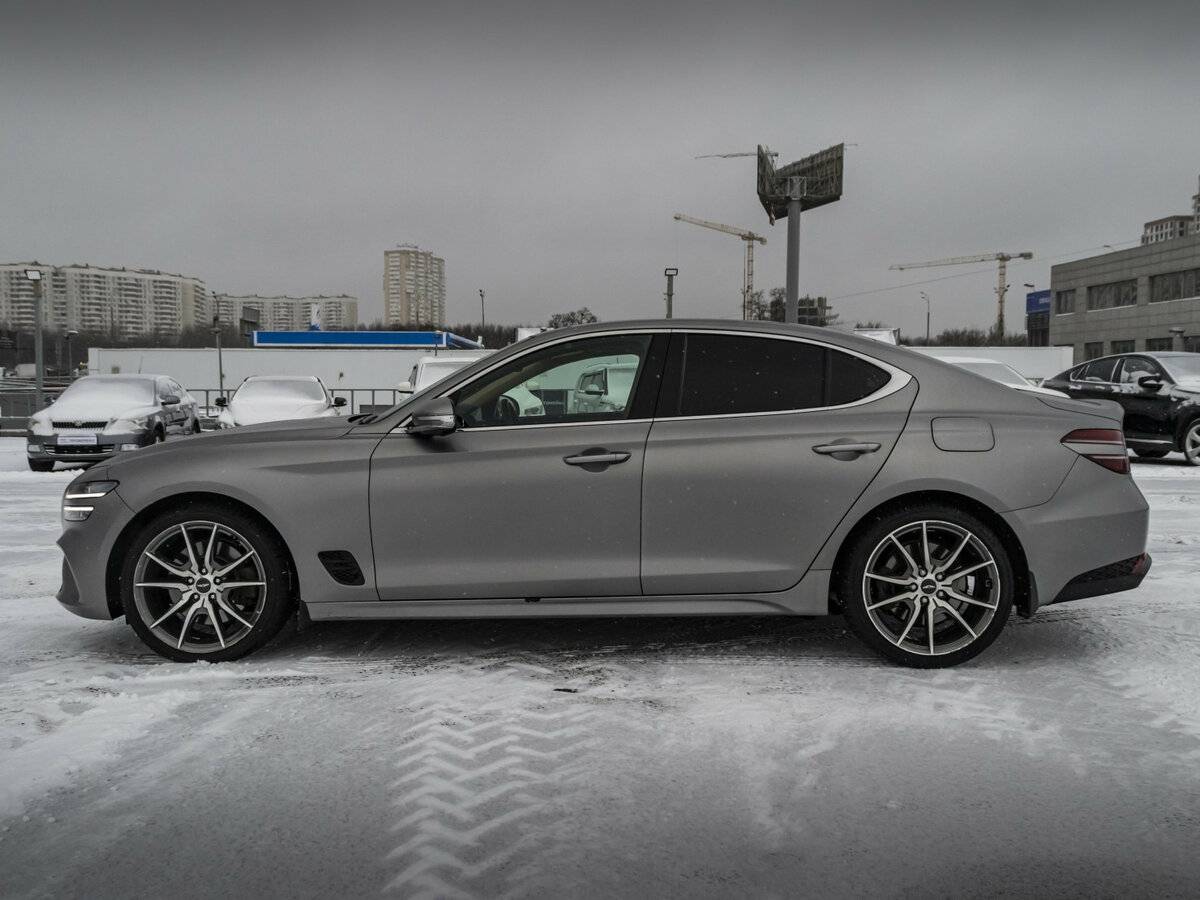 Genesis G70