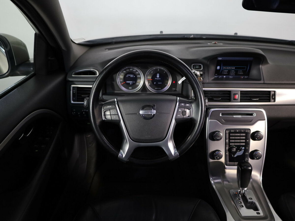 Volvo XC70 2012