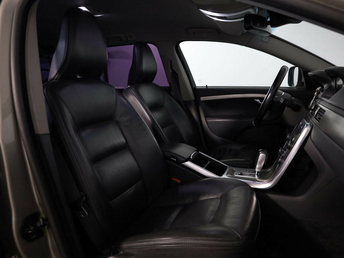 Volvo XC70 2012