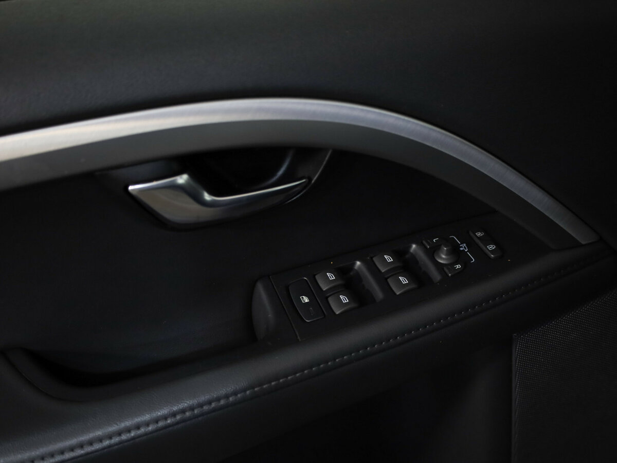 Volvo XC70 2012