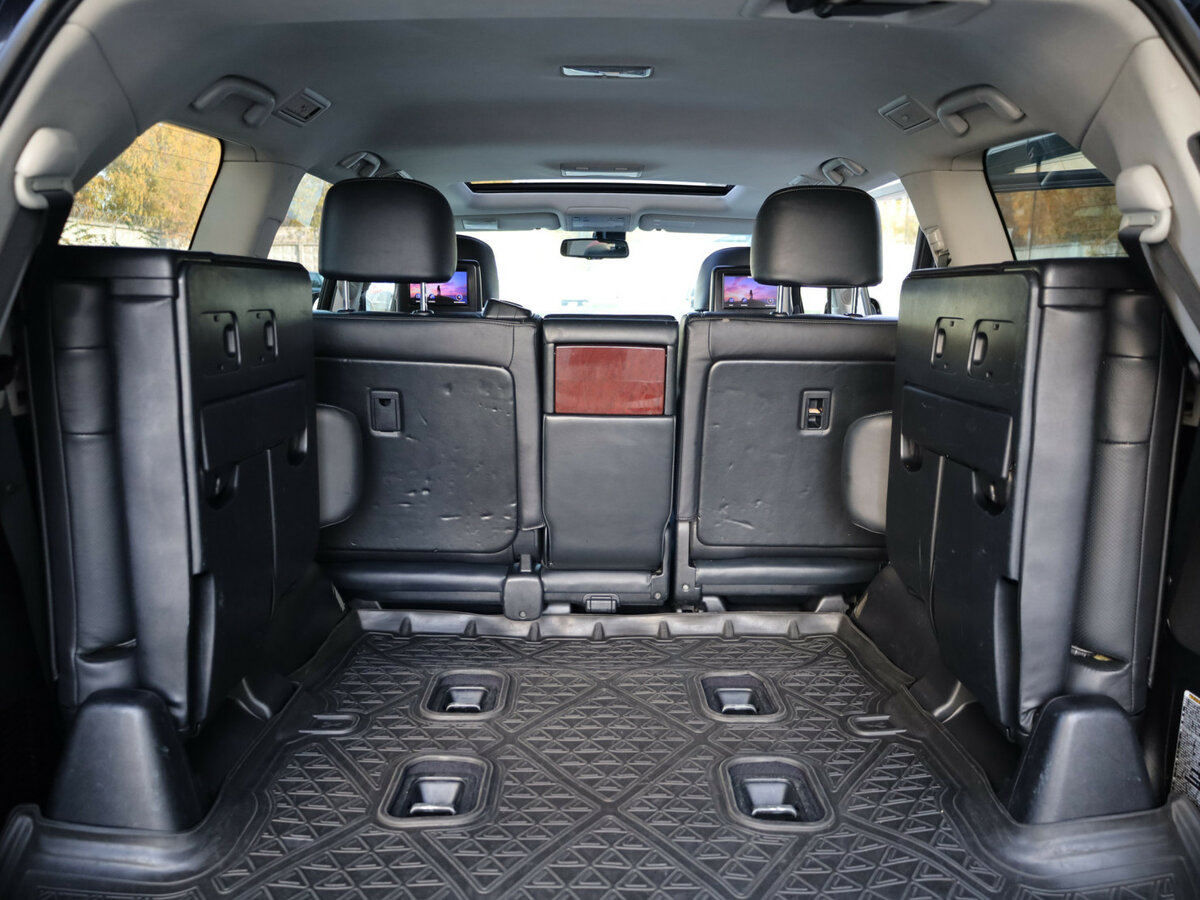 Lexus LX 2012