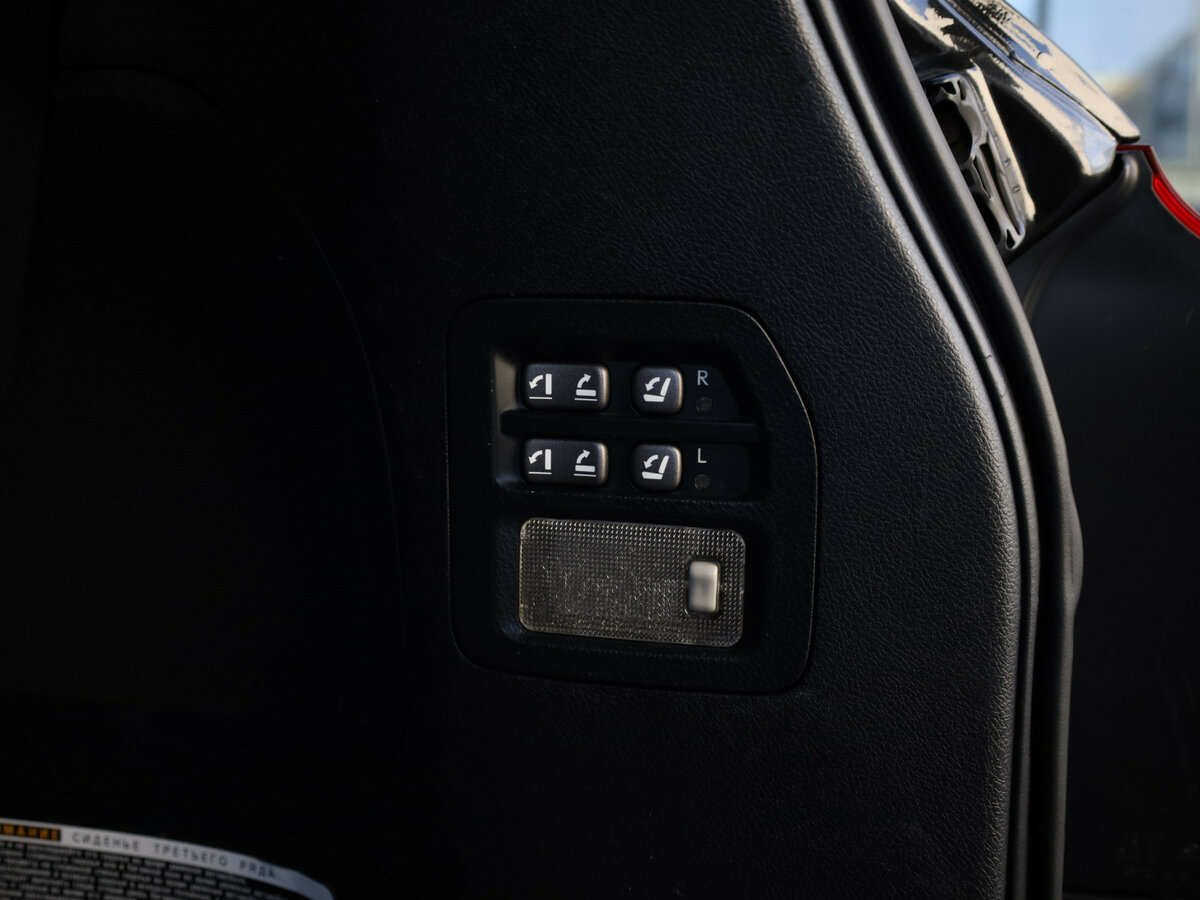Lexus LX 2012